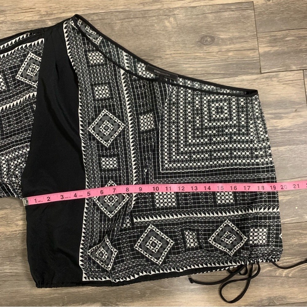 BCBG Women’s Acacia one-shoulder scarf top - Picture 3 of 6